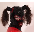 Női latex maszk fekete, piros dekorral, dupla copfcsővel a fejtetőn. M méretű