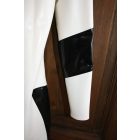 L Férfi latex rohamosztagos catsuit fehér alapszín, fekete dekorral, első cipzárral. PRÉMIUM minőség!