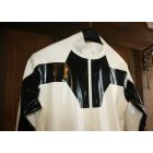 XL Férfi latex rohamosztagos catsuit fehér alapszín, fekete dekorral, első cipzárral. PRÉMIUM minőség!