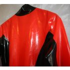XXL Női latex catsuit piros alapszín és fekete dekor első cipzárral.