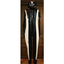   XXL Férfi Full latex catsuit teljes fedésű.  Masszkkal, kesztyűvel zoknival. Kiemelkedő minőség.